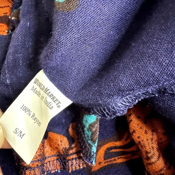 World Market Addy Tunic High Low  Top Blouse Floral Navy Blue S M NWT bv - Picture 9 of 10